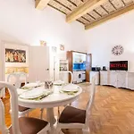 Centro Artistic Apartment Florenz