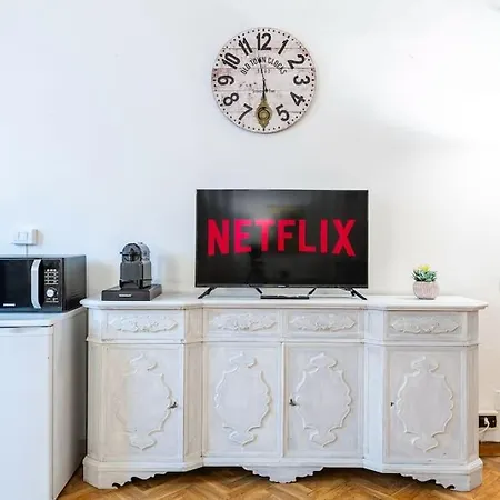 Centro Artistic Apartment Florenz