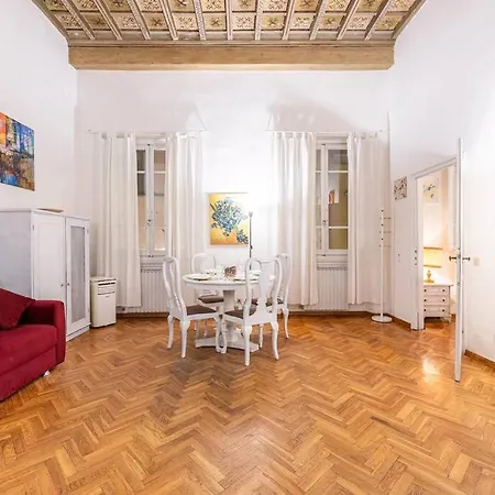 Centro Artistic Apartment